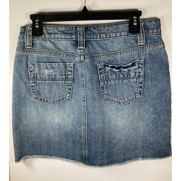 Apt. 9 Denim Mini Skirt Size 6 Distressed Cut Off Raw Hem 100% Cotton EUC - Picture 2 of 4